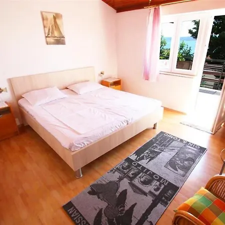 Two-bedroom In Xlii Crikvenica