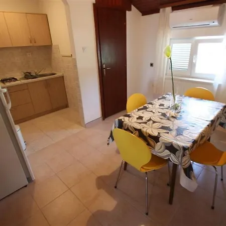 Two-bedroom In Xlii Crikvenica