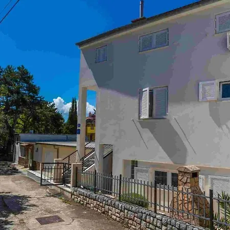 Two-bedroom In Xlii Crikvenica