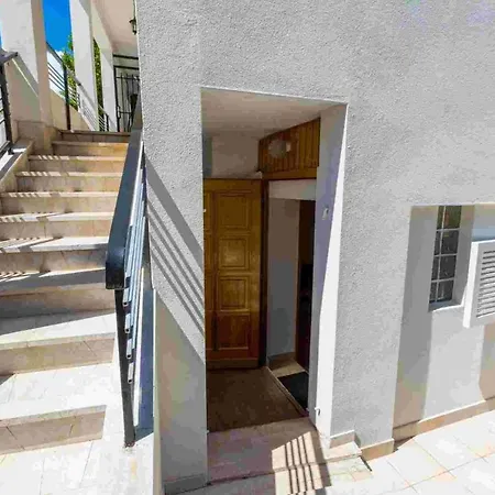 Two-bedroom In Xlii Crikvenica